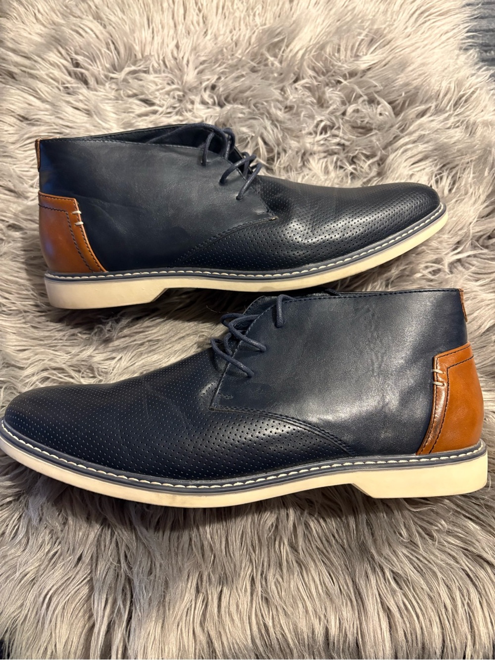 Men's Navy Leather Chukka Boots with Brown Heel Accent Sz 10.5